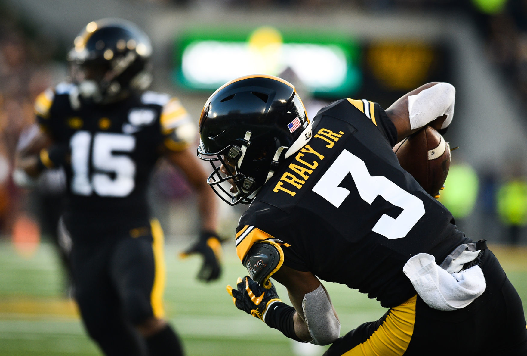 111619-qct-spt-iowa-minn-foot-128a.jpg